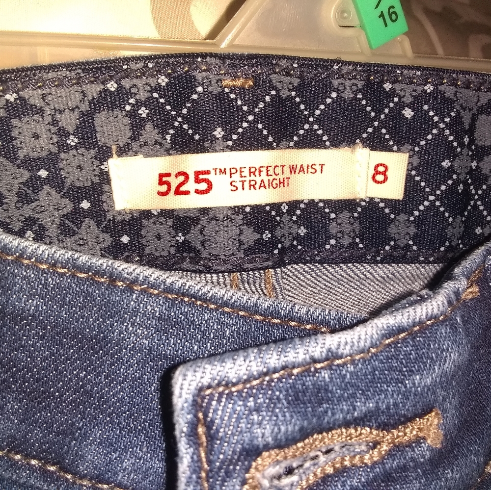 LEVI'S ALMOST NEW Levi's size 8